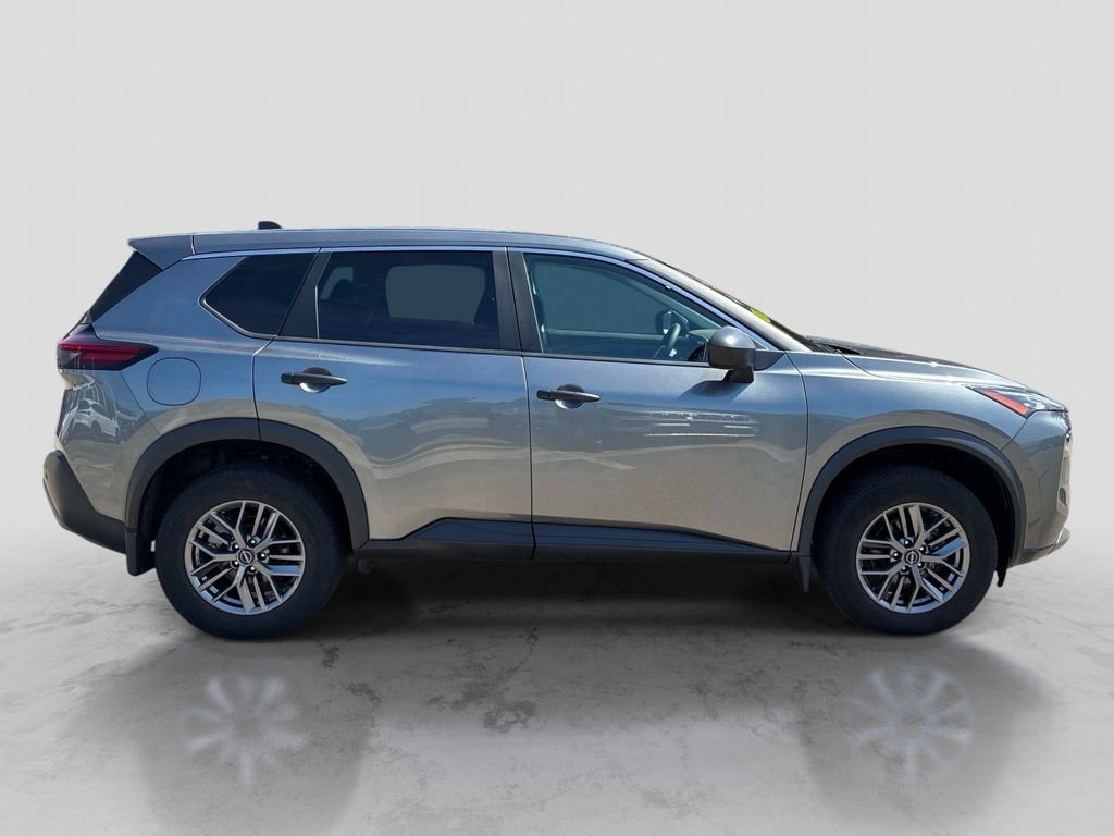 Used 2023 Gray Nissan S image 8
