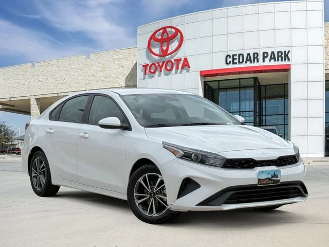 Used 2023 White Kia LXS image 1