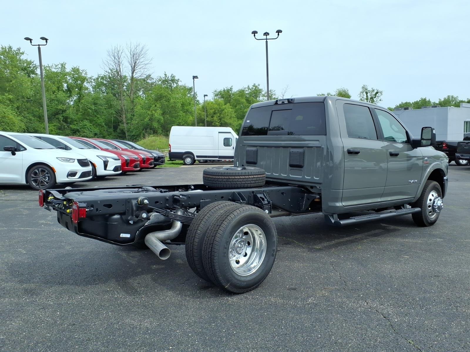 New 2026 Ceramic Gray Clear-Coat Exterior Paint RAM Big Horn image 7