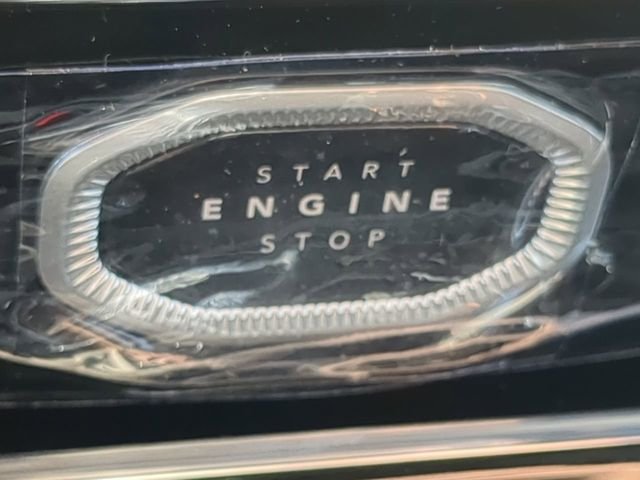 New 2026 Silver Zynith Exterior Paint Jeep Altitude image 34