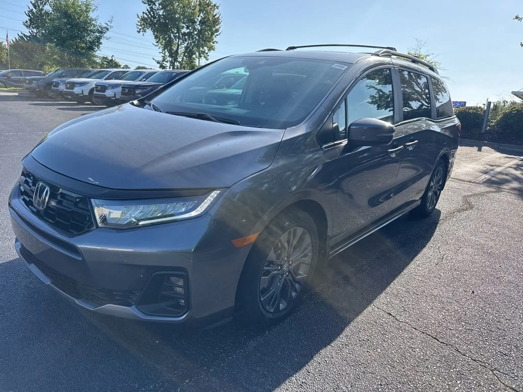 New 2026 Modern Steel Metallic Honda Touring image 7