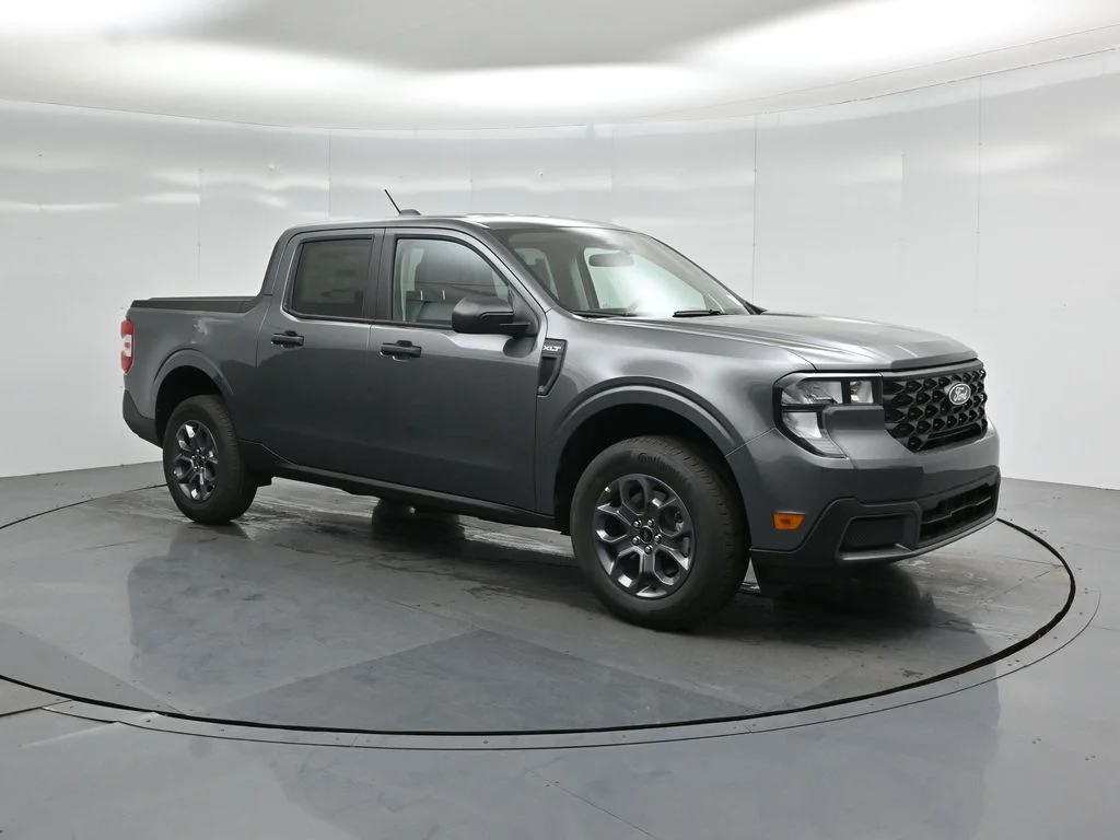 New 2026 Carbonized Gray Metallic Ford XLT image 21