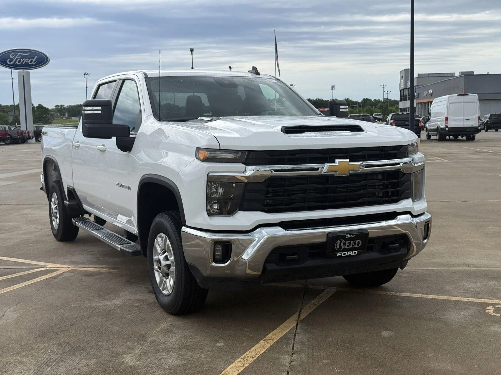 Used 2025 Chevrolet Silverado 2500HD LT with VIN 2GC1KNEY0S1229702 for sale in Kansas City