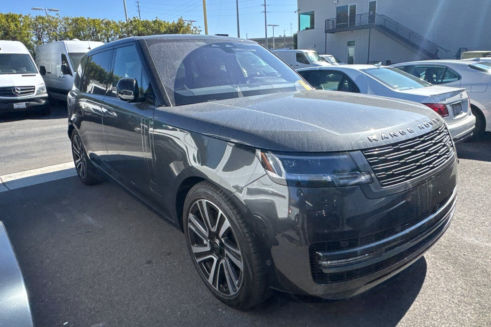 Used 2023  Land Rover SE image 5