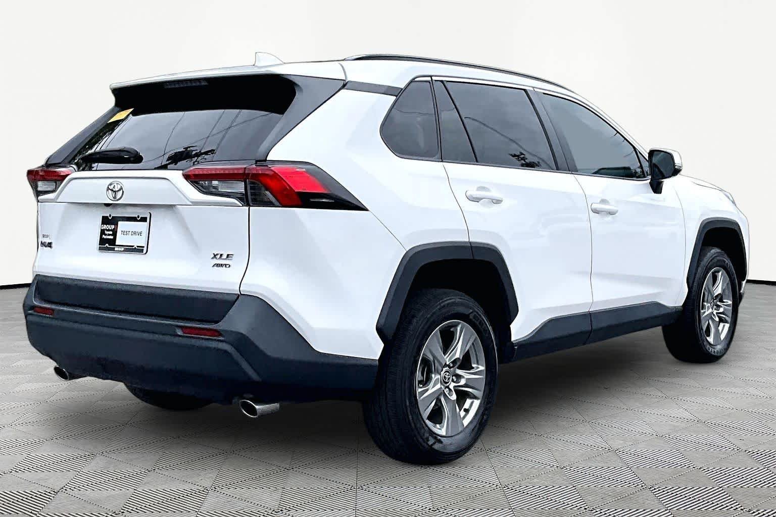 Used 2024 Ice Cap Toyota XLE image 13