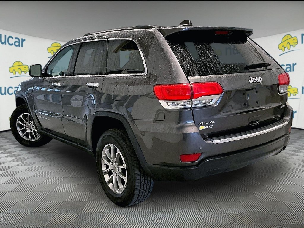 Used 2015 Granite Crystal Metallic Clearcoat Jeep Limited image 4