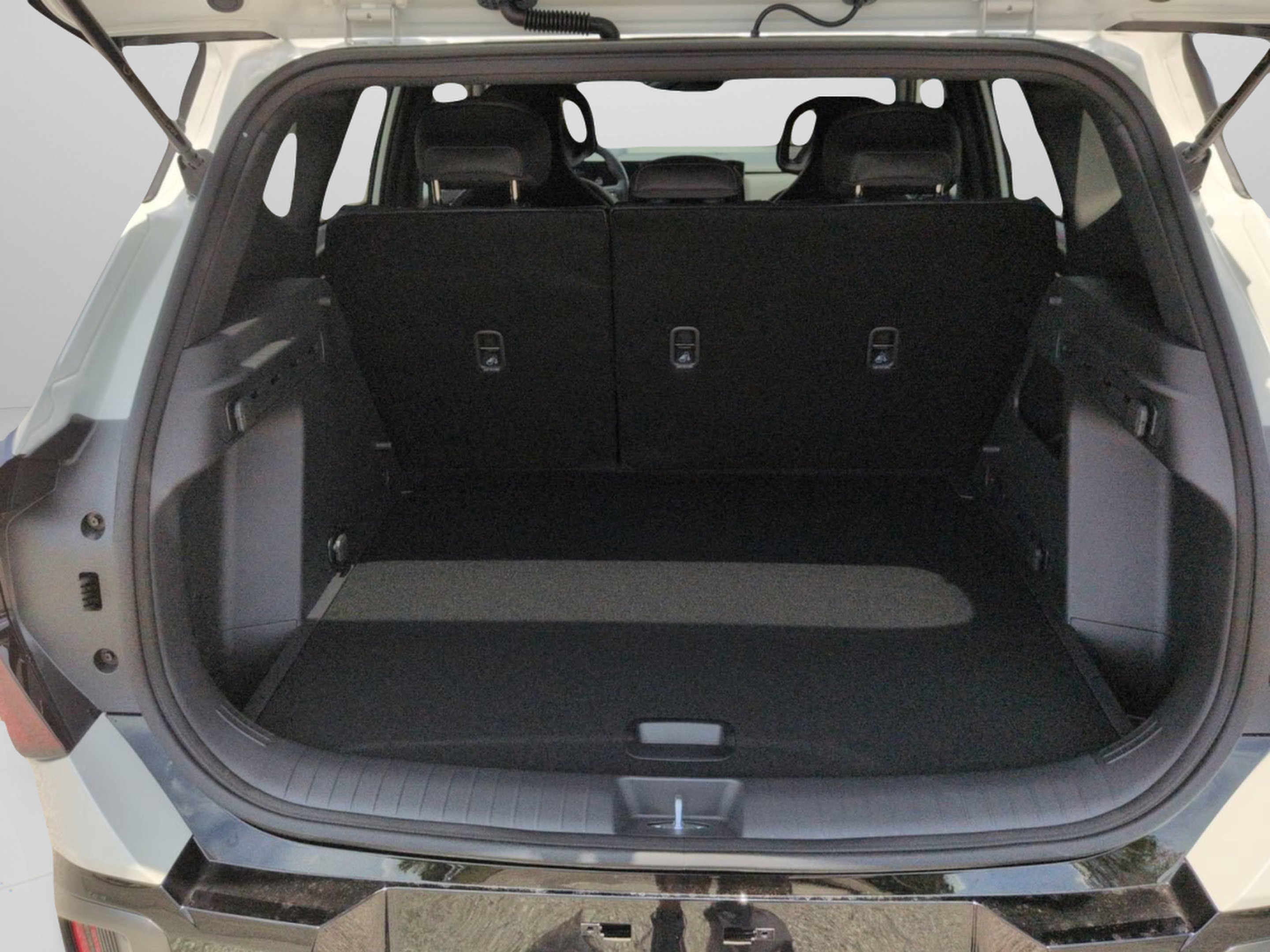 New 2027 Snow White Pearl Kia X-Line S image 15