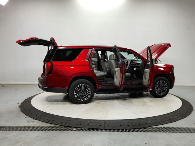 Used 2025 Red GMC Elevation image 17