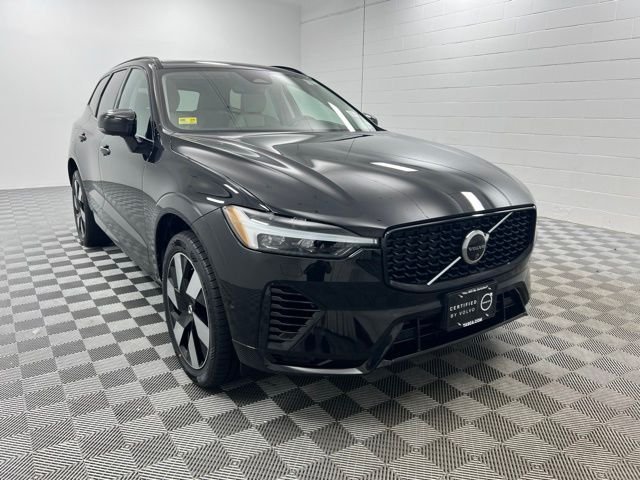 Used 2024 Onyx Black Metallic Volvo T8 Plus Dark Theme image 1