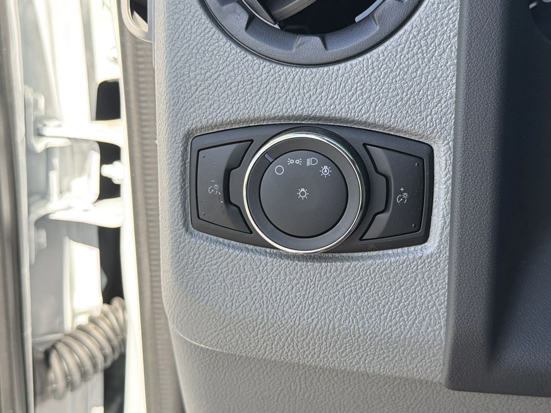 2026 Ford E-Series Cutaway Base - Photo 12