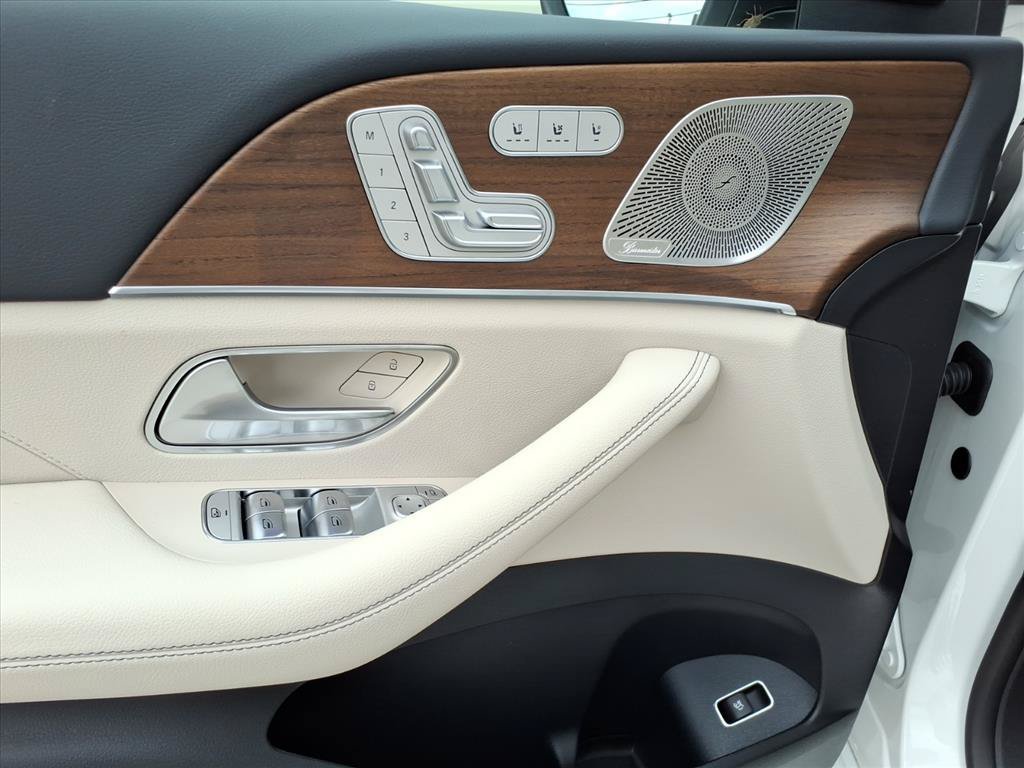 New 2026 Polar White Mercedes-Benz GLE 580 image 13