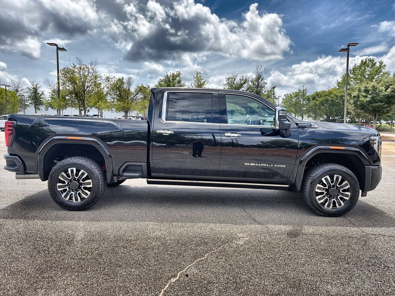 New 2026 Onyx Black GMC Denali Ultimate image 9