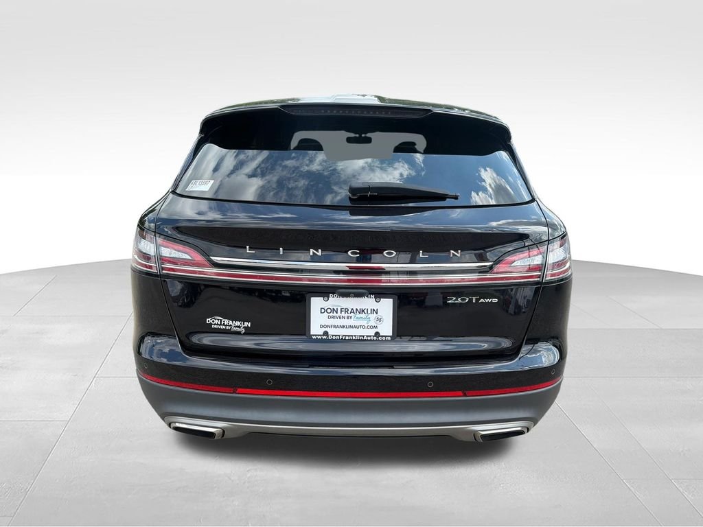 Used 2019 Black Lincoln Select image 4