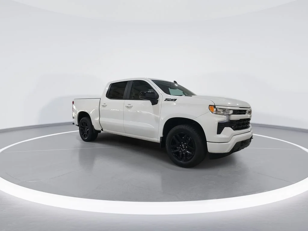 Used 2023 White Chevrolet RST image 2
