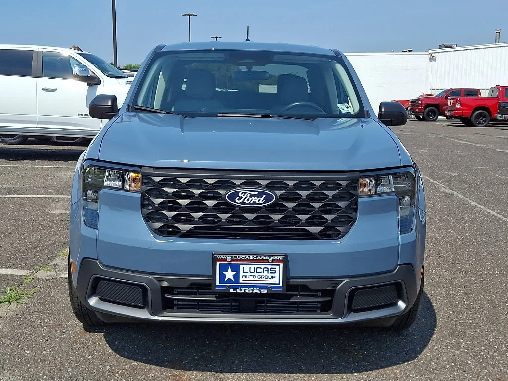 Used 2025 Gray Ford XLT image 4