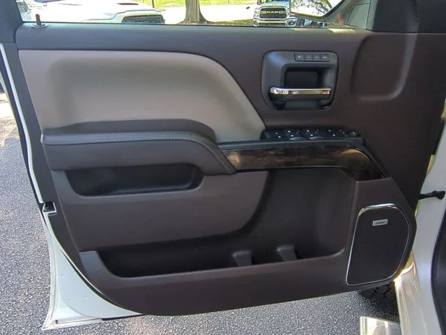 Used 2015 White GMC Denali image 12