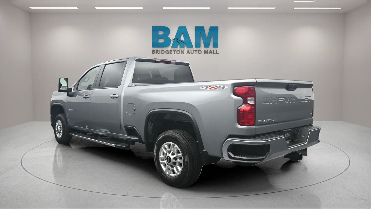 Used 2026 Gray Chevrolet LT image 5