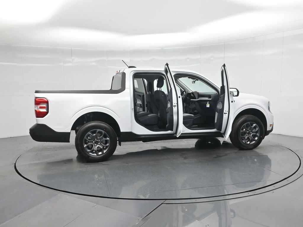 New 2026 Oxford White Ford XLT image 4