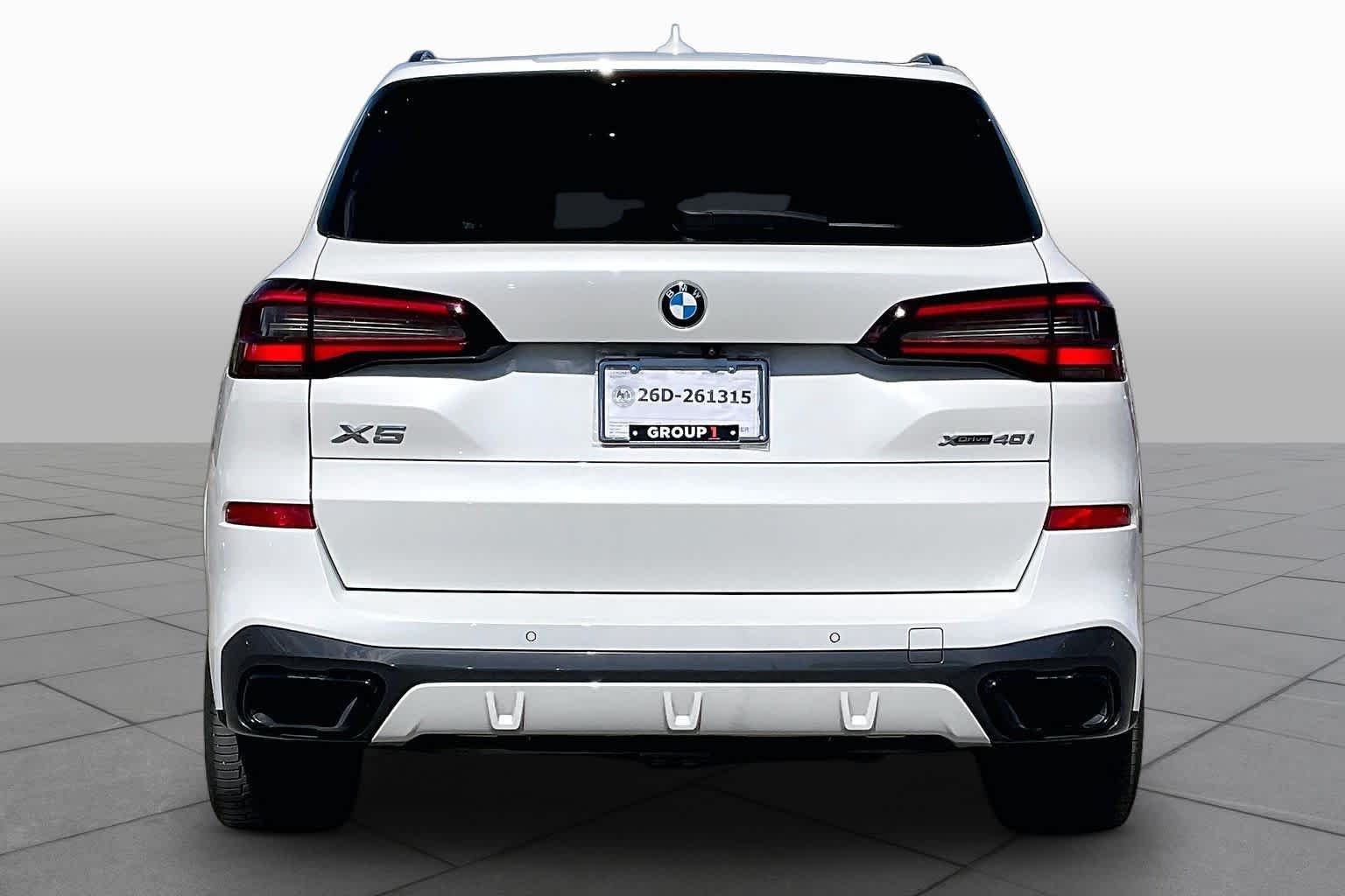 Used 2022 Mineral White Metallic BMW xDrive40i image 5