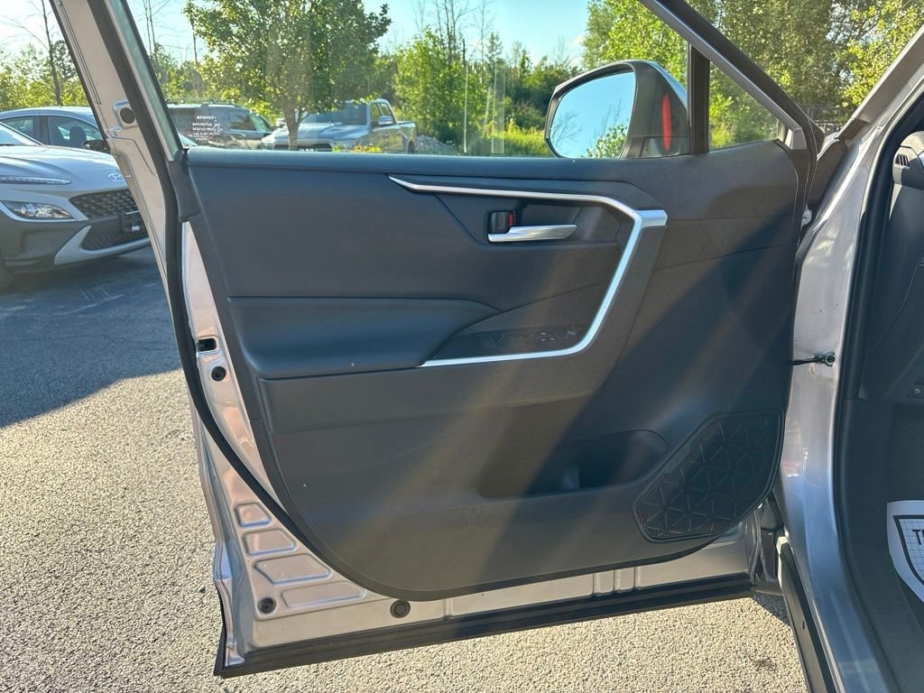 Used 2024 Silver Toyota SE image 18