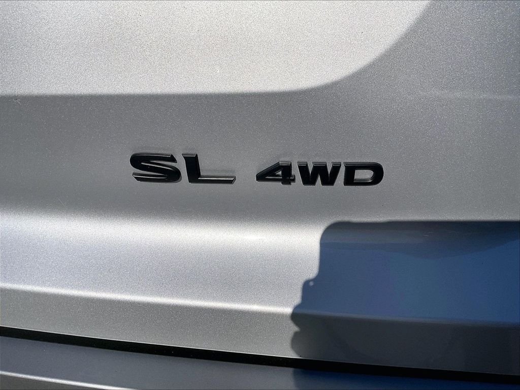 Used 2023 Silver Nissan SL image 29