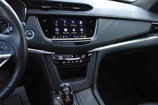 Used 2025 Green Cadillac Luxury image 16