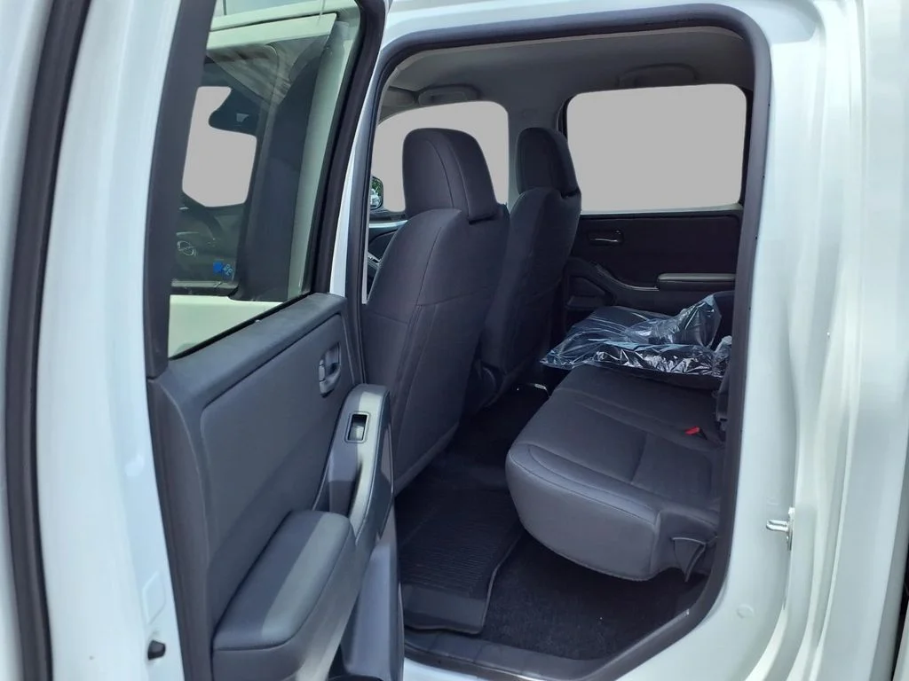 New 2026 Glacier White Nissan Crew Cab S image 23