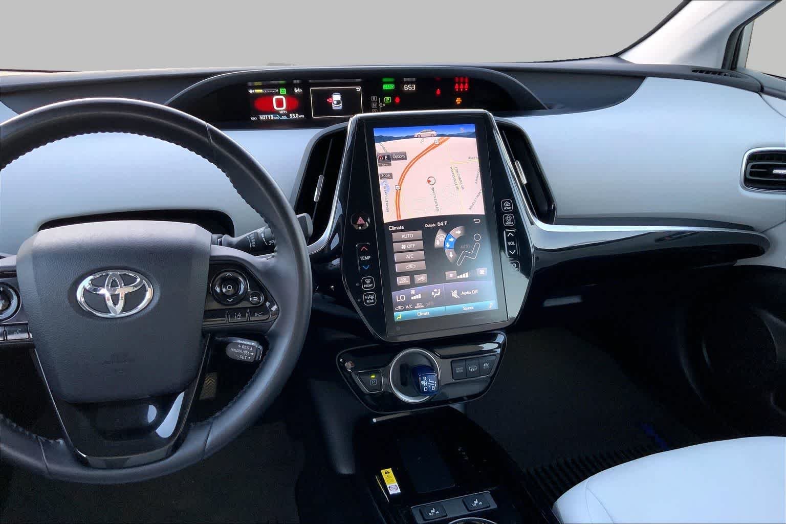 Used 2021 Classic Silver Metallic Toyota XLE image 7