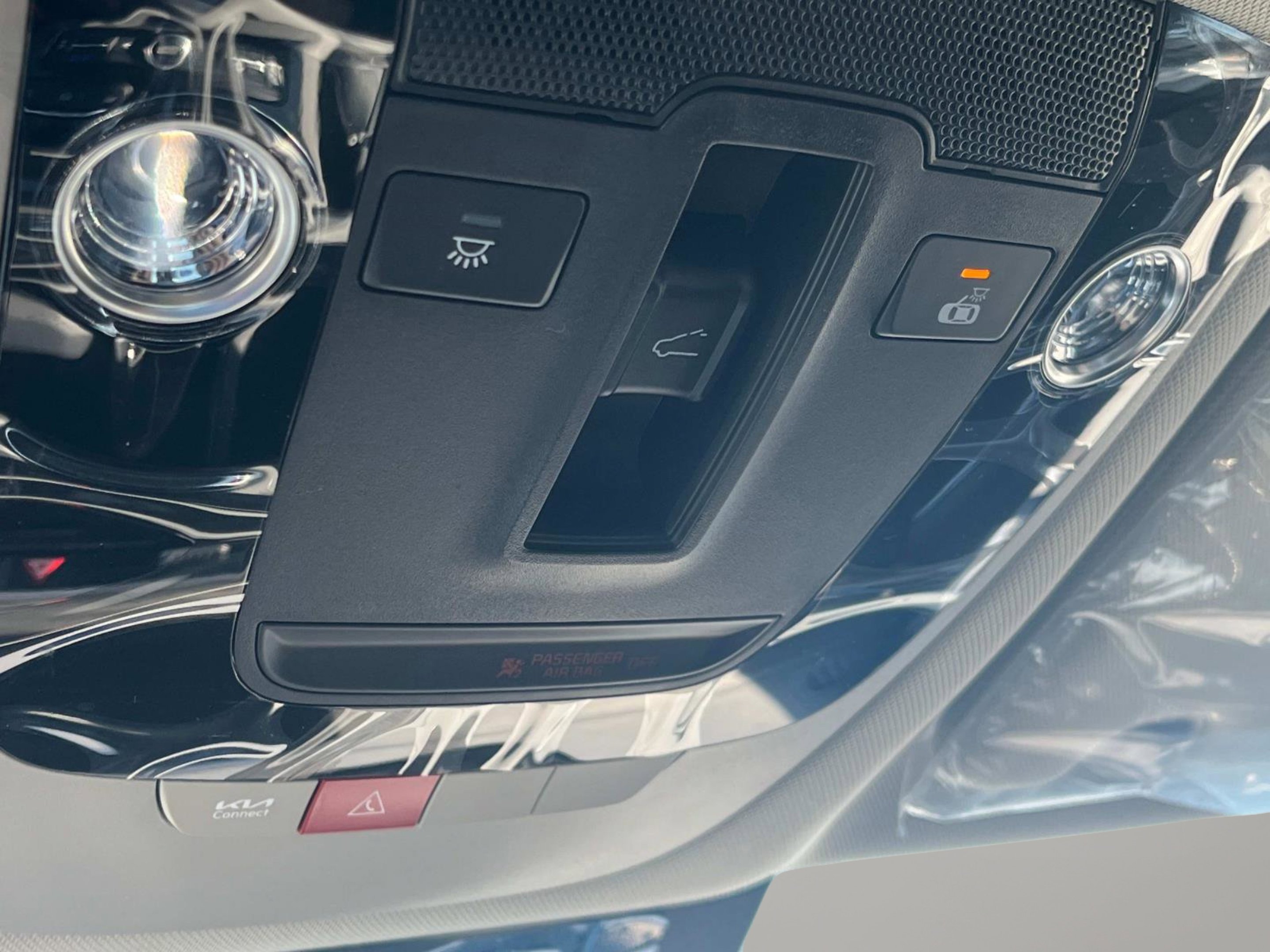 New 2026 Snow White Pearl Kia EX image 30