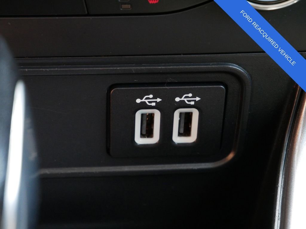 Used 2020 Black Ford SE image 24