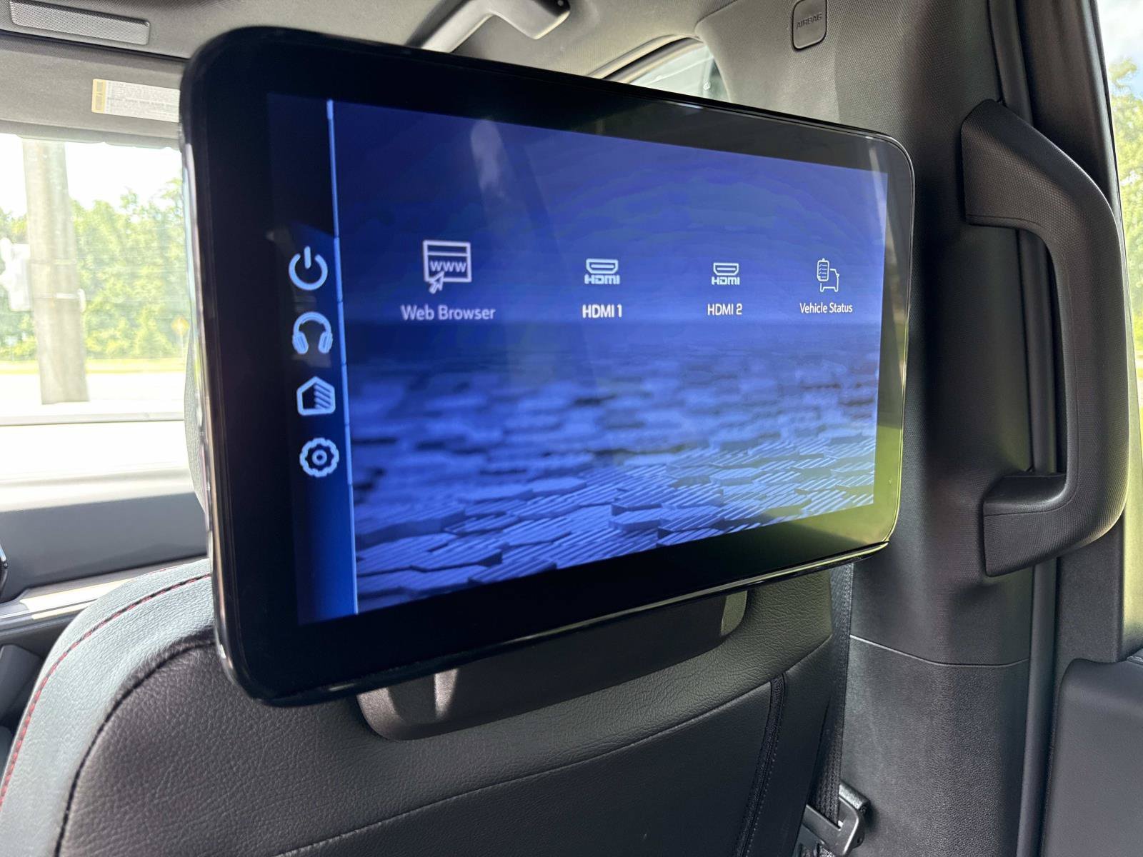 2026 Chevrolet Tahoe Z71 - Photo 13