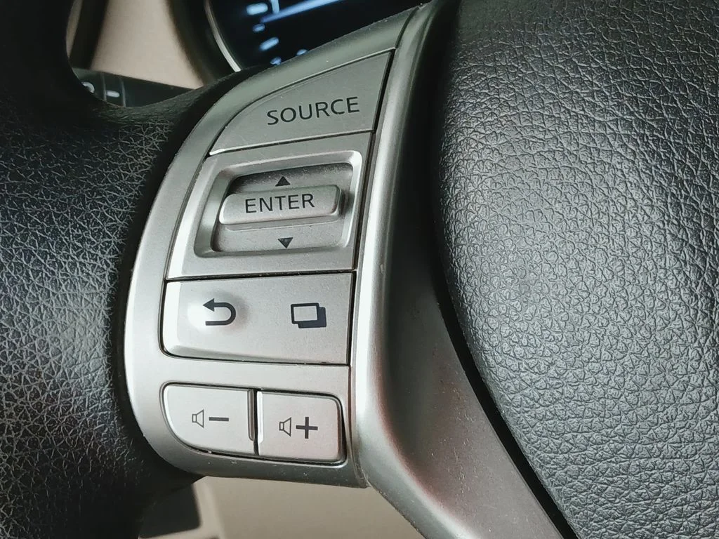 Used 2016 Red Nissan SV image 26