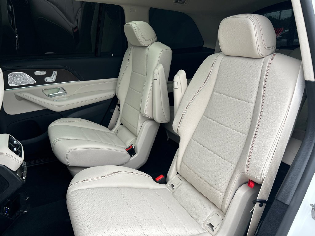 New 2027 Polar White Mercedes-Benz GLS 450 image 64