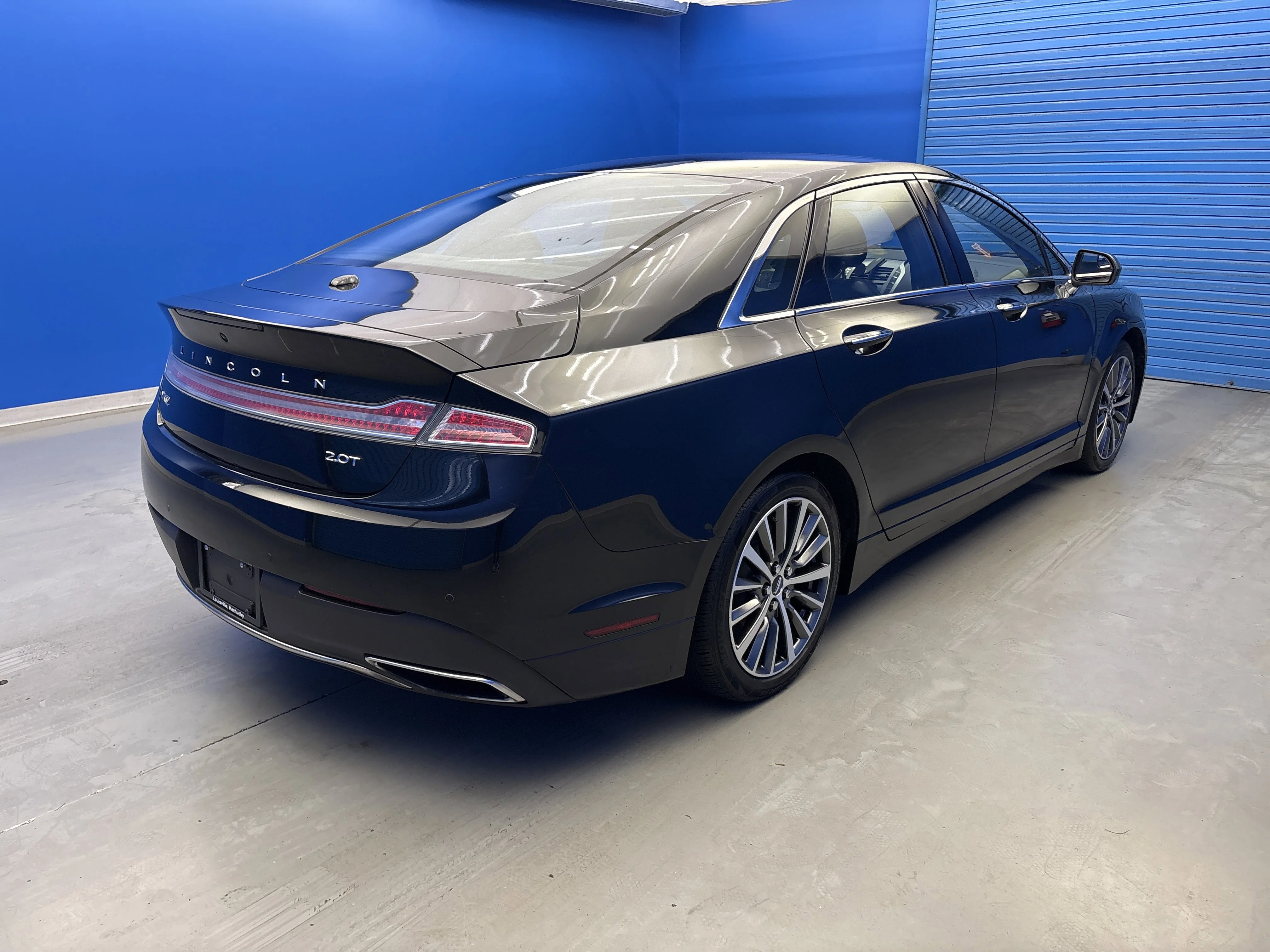 Used 2017 Black Velvet Lincoln Select image 7
