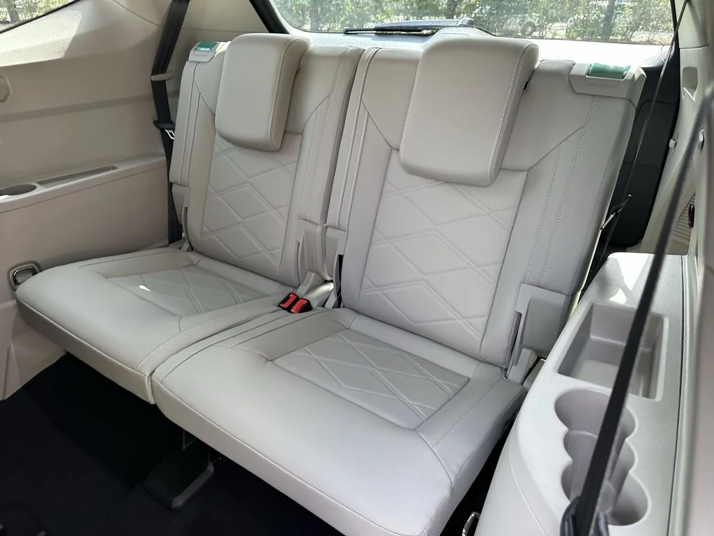 New 2026 White/off-white Volkswagen 2.0T SE w/Technology image 16