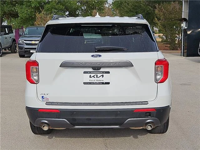 Used 2022 Iconic Silver Metallic Ford XLT 4x2 image 3