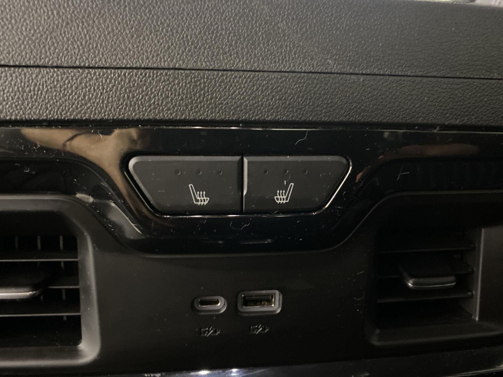 Used 2024 Sterling Metallic GMC AT4 image 35