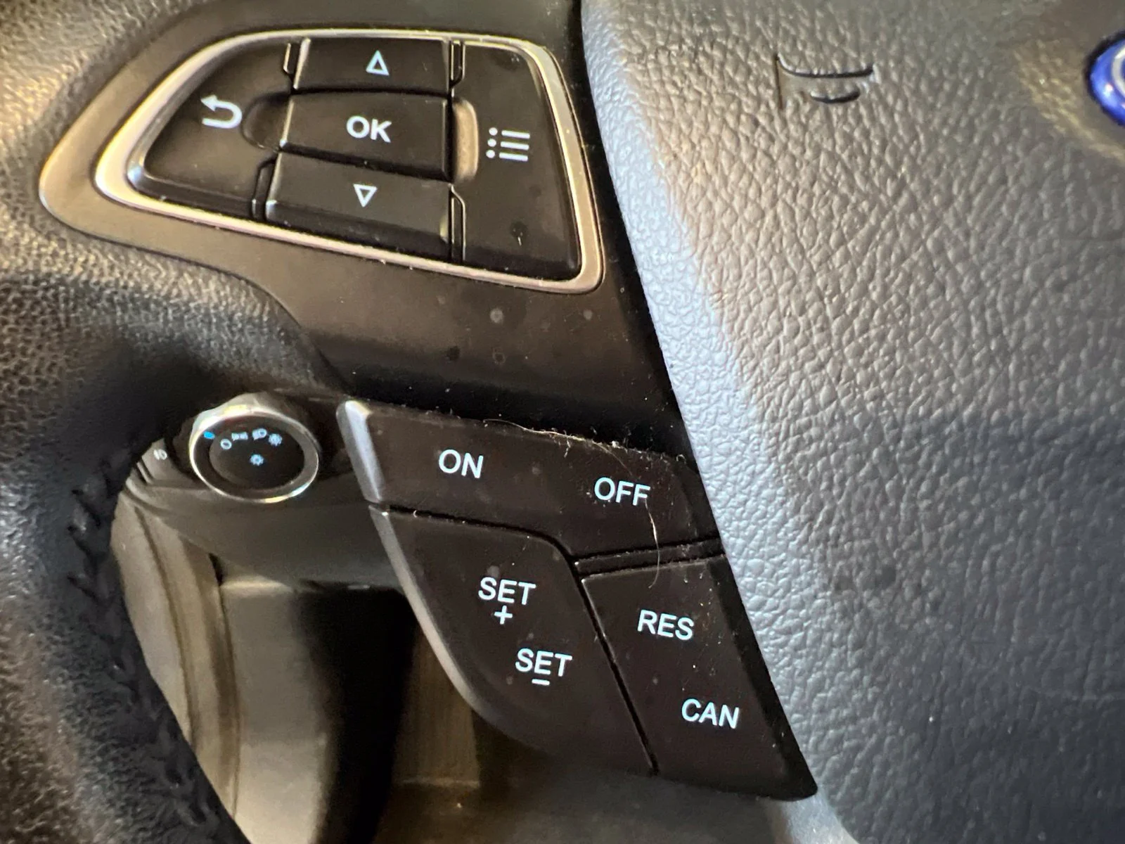 Certified Used 2019 Smoke Metallic Ford SE image 18