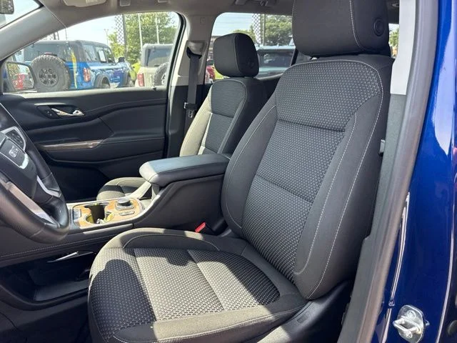 Used 2023 Blue GMC SLE image 9