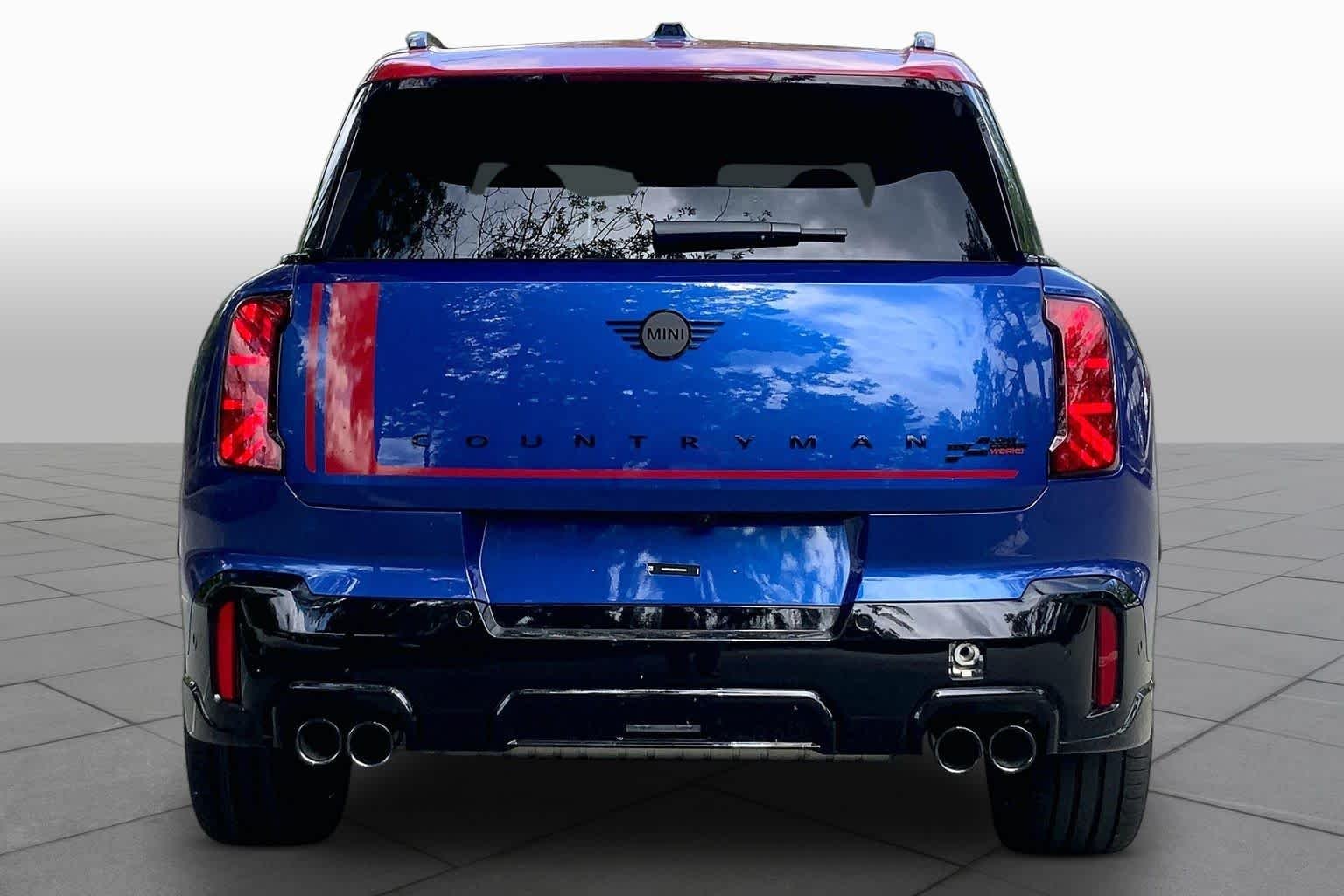 New 2027 Blazing Blue Metallic MINI Iconic image 4