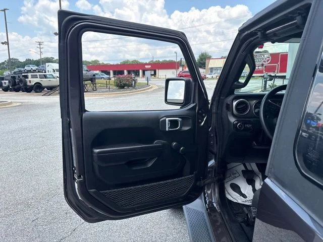 Used 2020 Gray Jeep Sport image 10