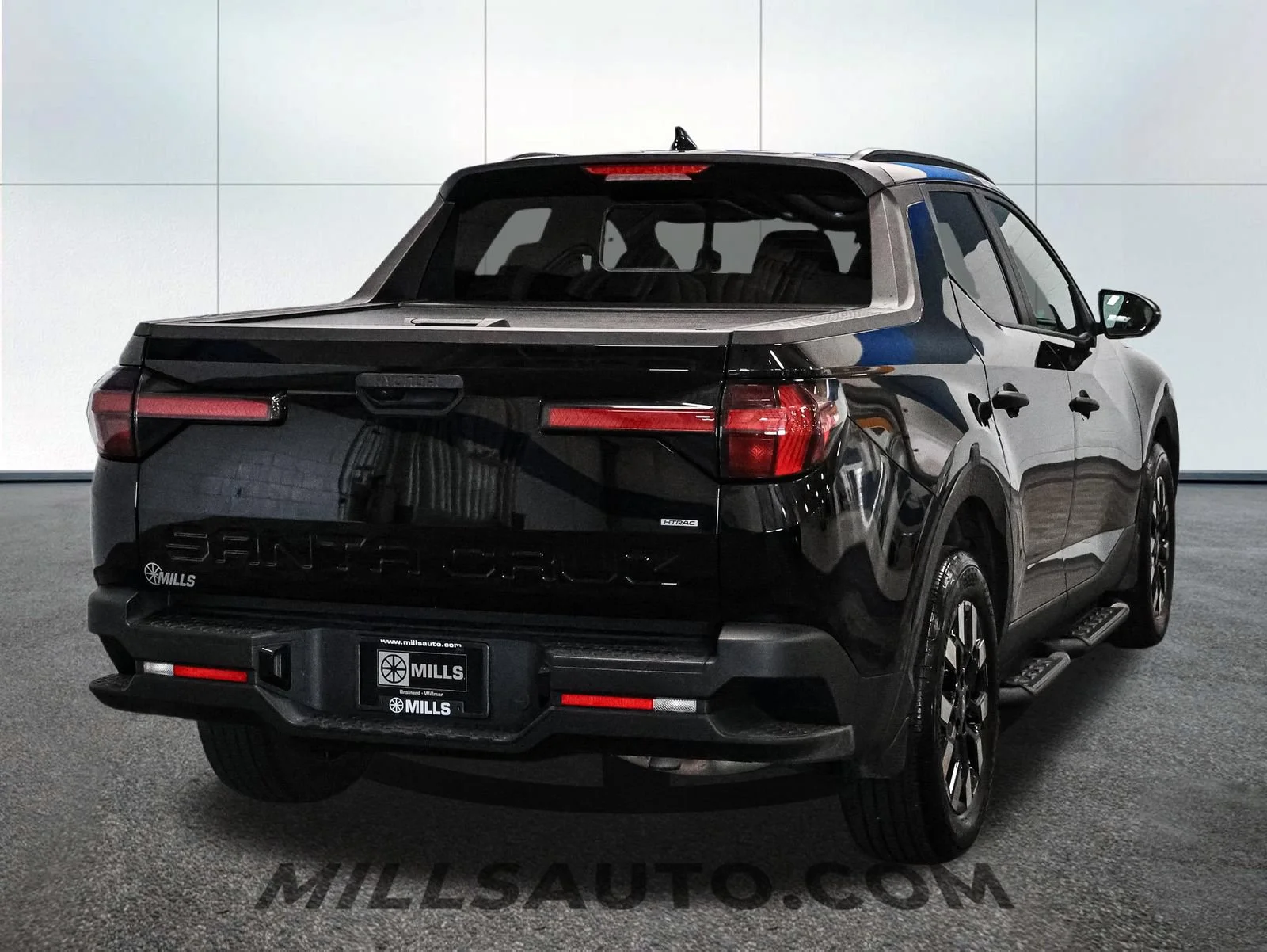 Used 2025 Black Hyundai SEL Activity image 8