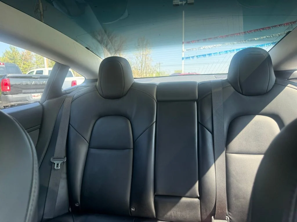 Used 2020 White Tesla Long Range image 29