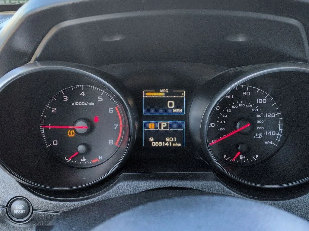 Used 2018 Crimson Red Pearl Subaru 2.5i image 14