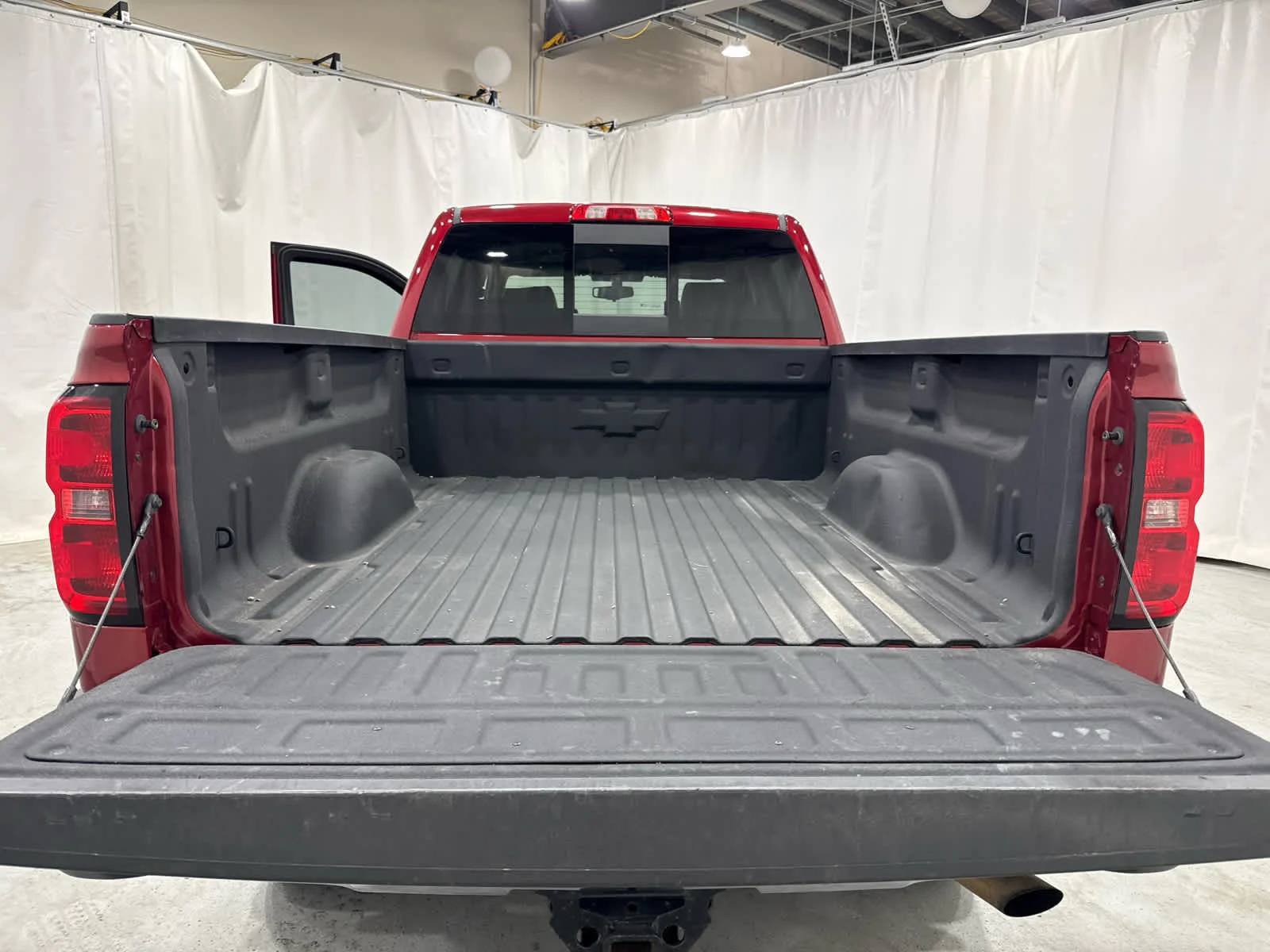 Used 2019 CAJUN RED TINTCOAT Chevrolet LT image 14