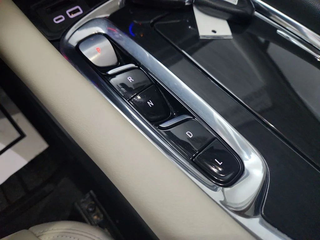 Used 2023 White Buick Essence image 25