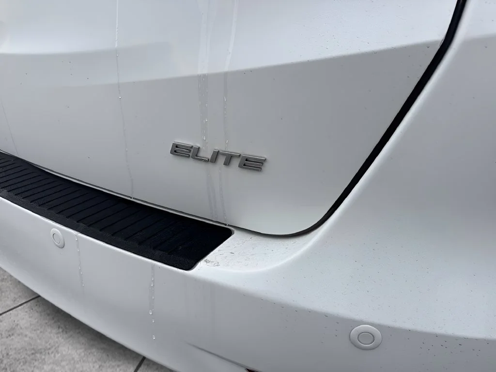 Used 2023 White Honda Elite image 34
