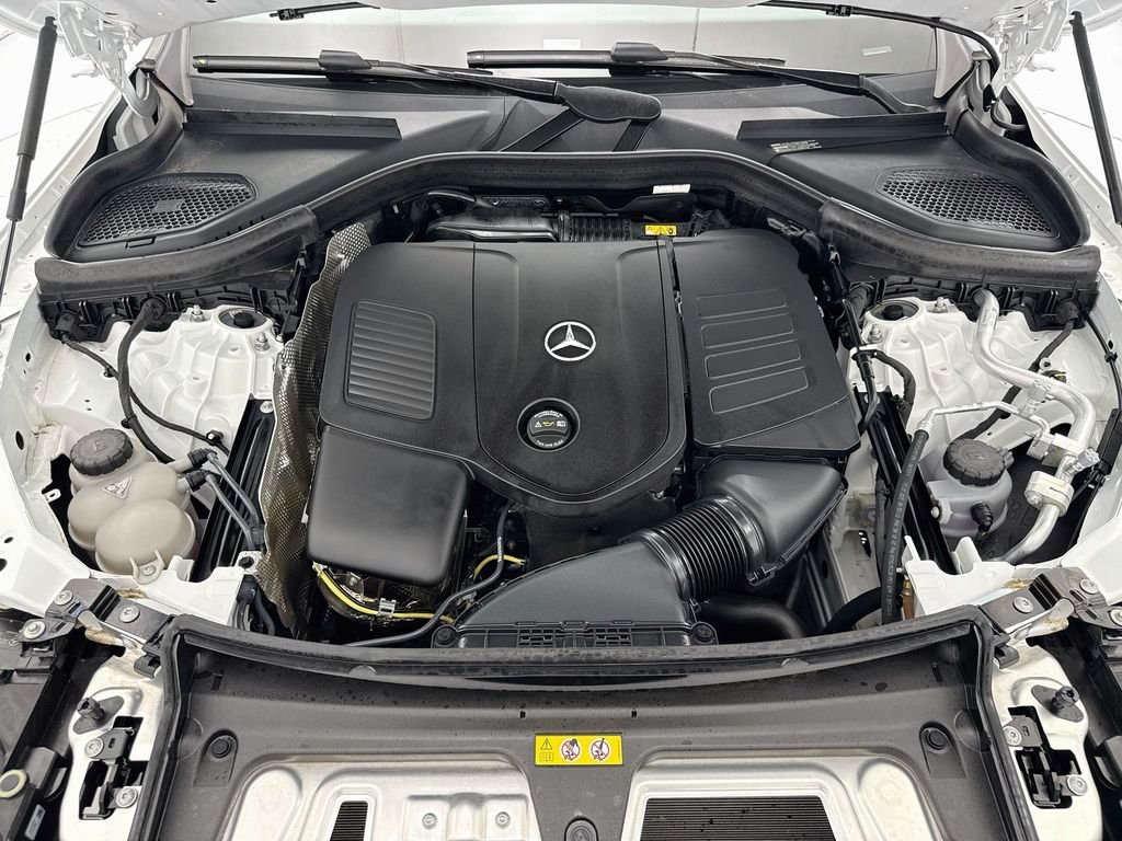 Used 2026 MANUFAKTUR Moonlight White Metallic Mercedes-Benz GLC 300 image 28