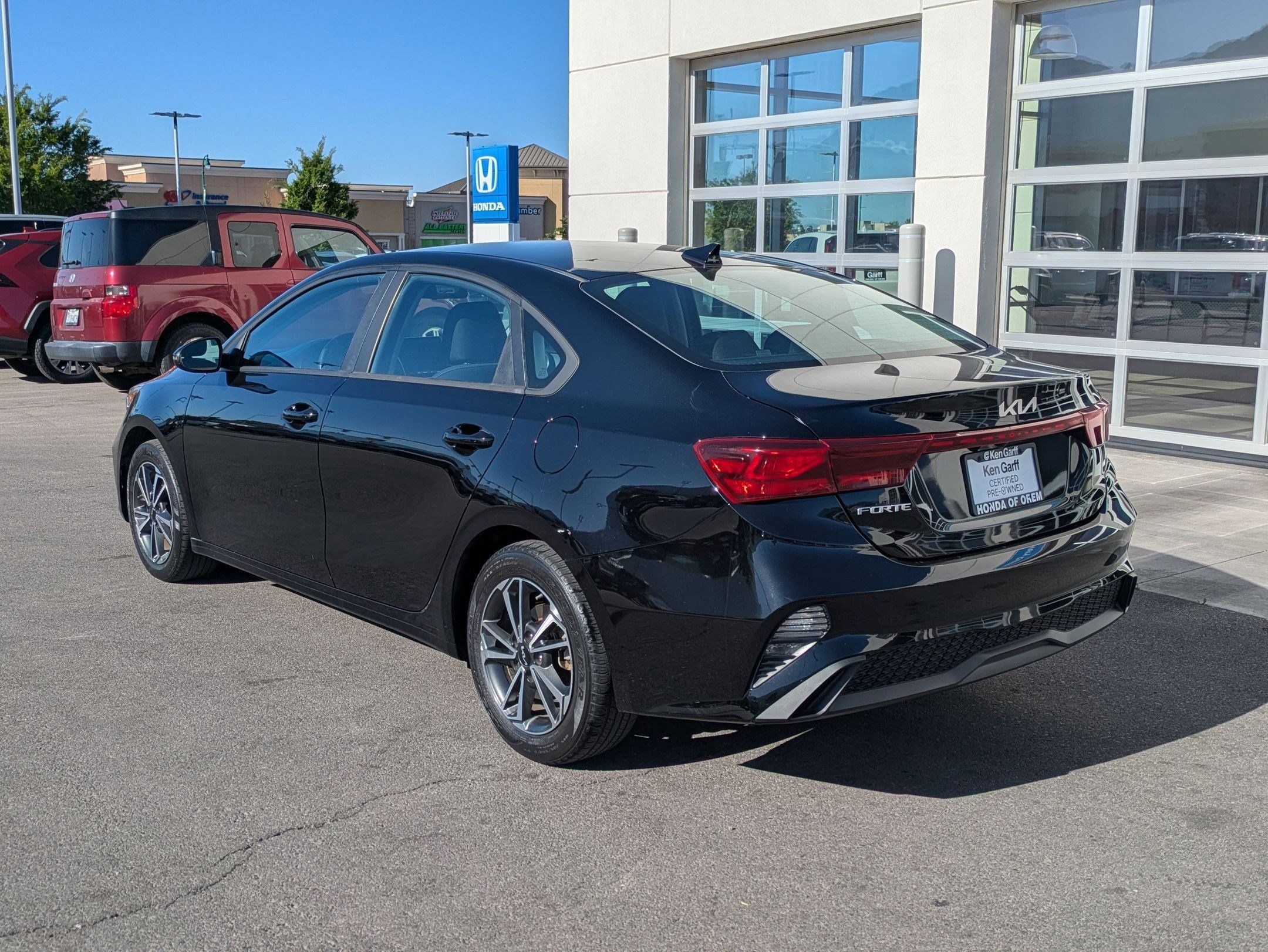 Used 2023 Aurora Black Kia LXS image 5