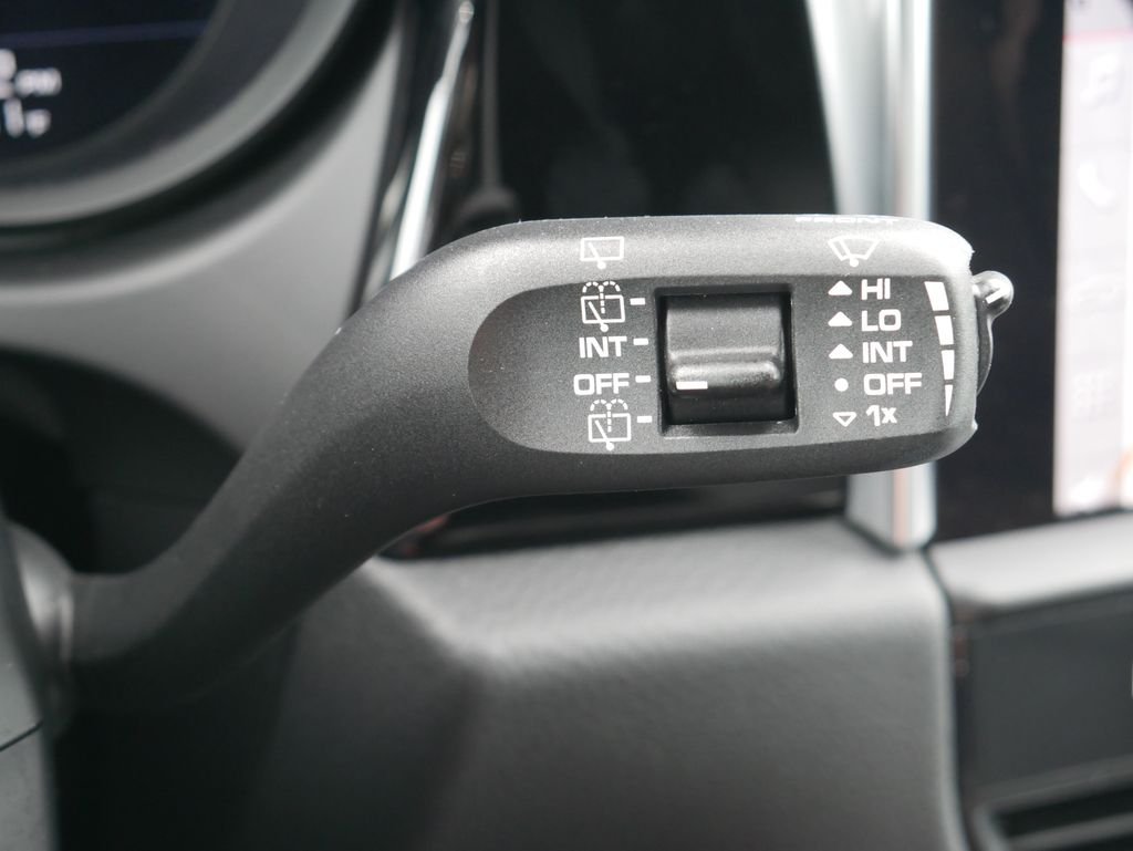 Used 2022 Silver Porsche Base image 31